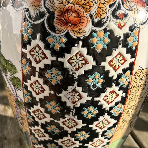 Vintage 25.5" Large Chinese Vase Geishas Hand Painted Porcelain Tall Chinoiserie - Picture 16 of 16